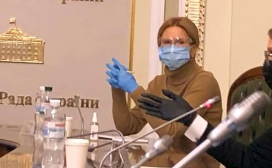 Маски й рукавички: У Раді показали, як екіпірують депутатів на засідання