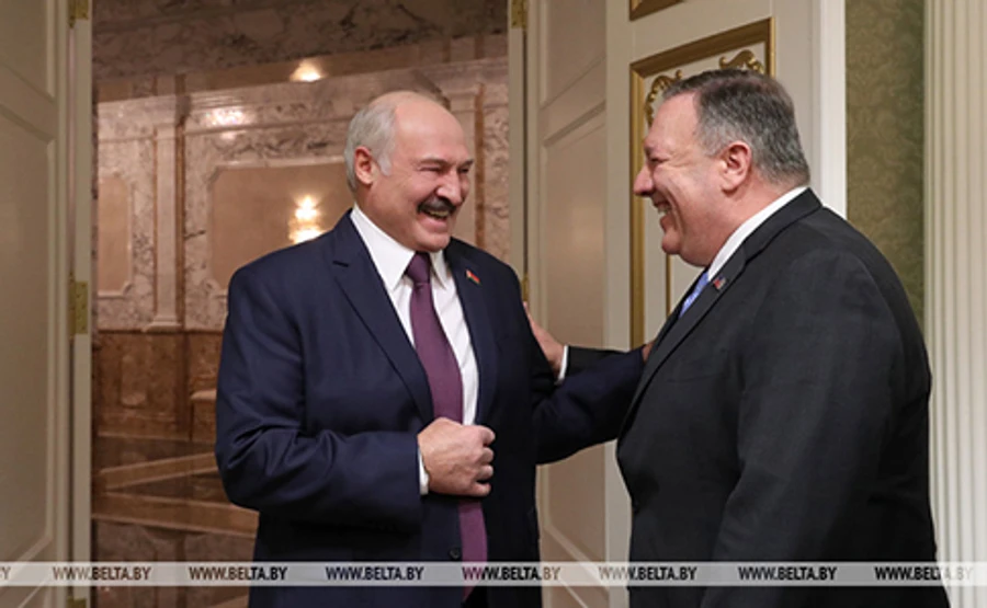 Помпео и Лукашенко пошутили о диктатуре и журналистах
