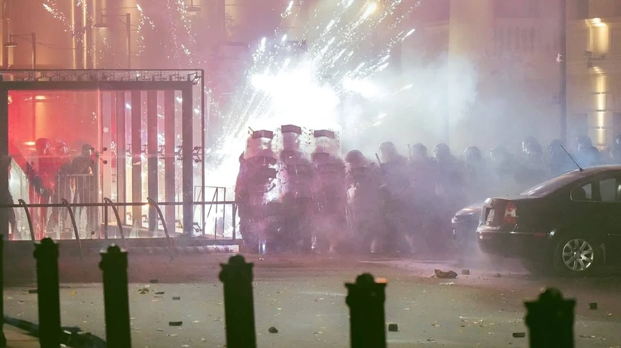 Выборы в Грузии: побеждают пророссийские силы на фоне столкновений протестующих со спецназом