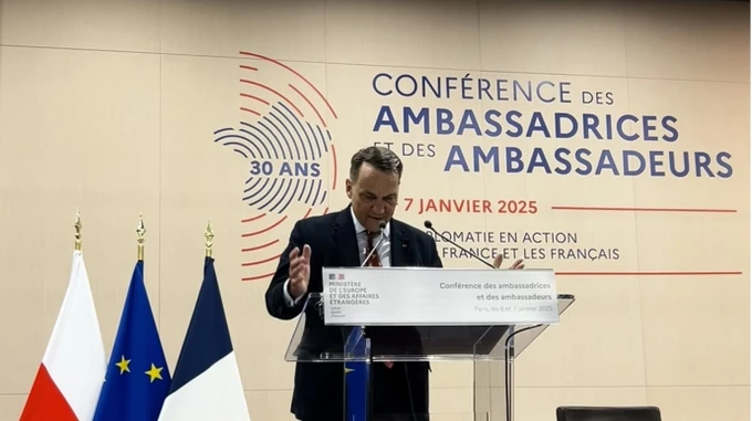 Polish foreign minister warns that EU may face pressure to reach deal with Kremlin