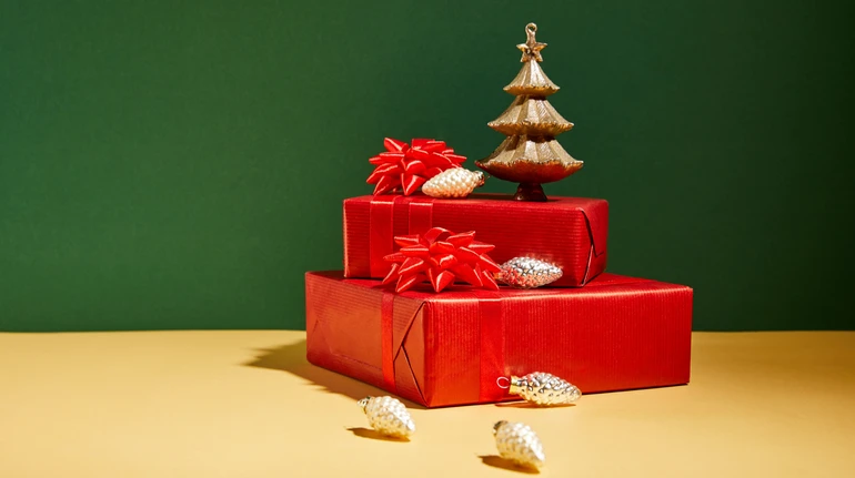 Что подарить на зимние праздники: большая подборка подарков от украинских брендов