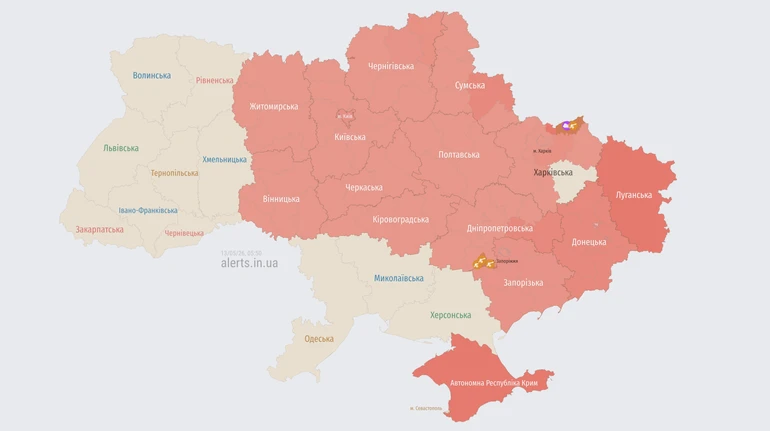 У Києві та більшості областей України оголосили тривогу: загроза балістики