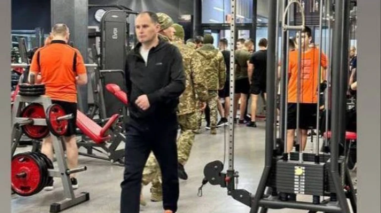 Работники ТЦК обошли с повестками спортзалы Ужгорода 