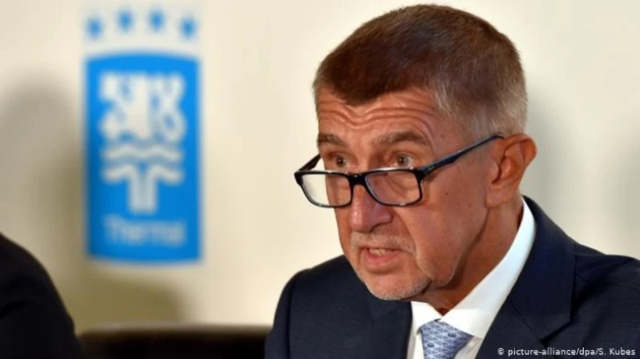 Прем'єр Чехії попросив країни ЄС вислати хоча б по одному дипломату РФ