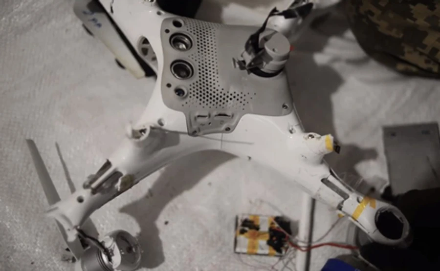 В зоне ООС сбили беспилотник боевиков, оснащенный осколочной взрывчаткой