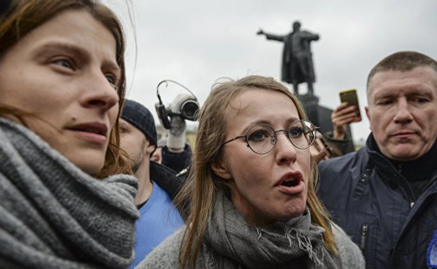 РосСМИ: Собчак собралась в оккупированный Крым через Украину