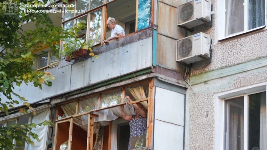 Russians attack Zaporizhzhia: industrial facilities damaged – photo