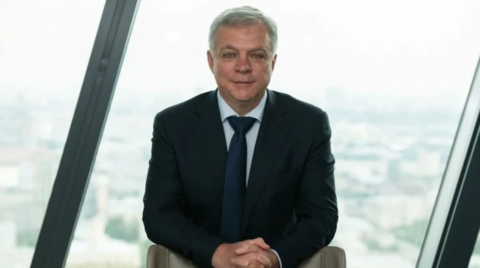 Выпал из окна: в России умер вице-президент Транснефти