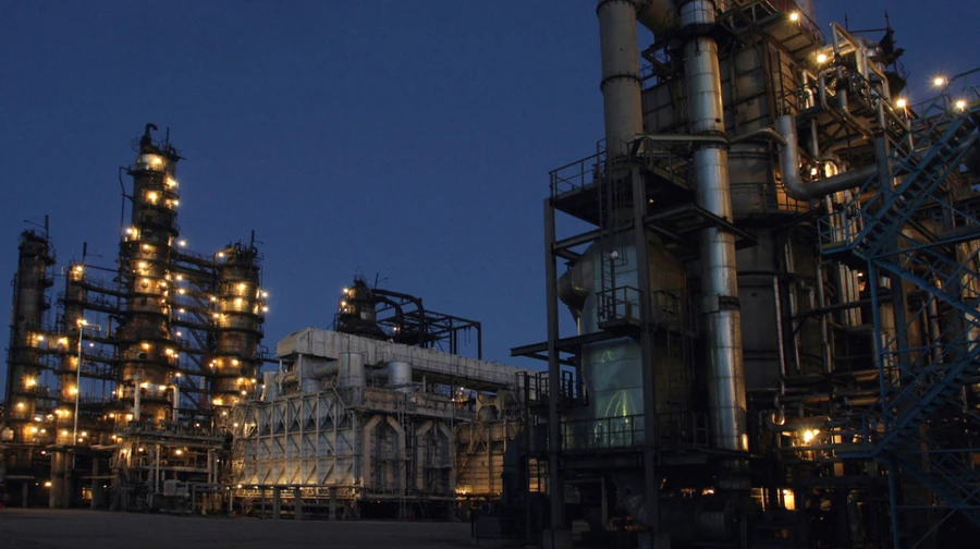 One of Russia's largest oil refineries halts operation because of drone attack