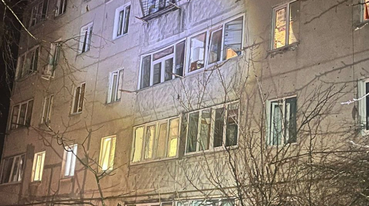 Russian forces damage apartment buildings in Kharkiv Oblast
