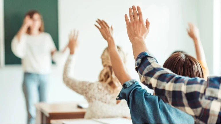 Реформа старшої школи: у МОН пояснили, чи справді в новостворених ліцеях має бути щонайменше 300 учнів