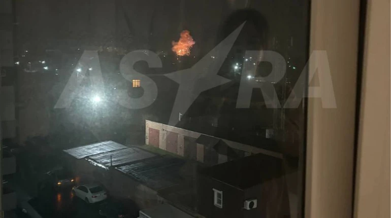 У російському Таганрозі заявляють про масовану атаку БпЛА, евакуацію людей і руйнування