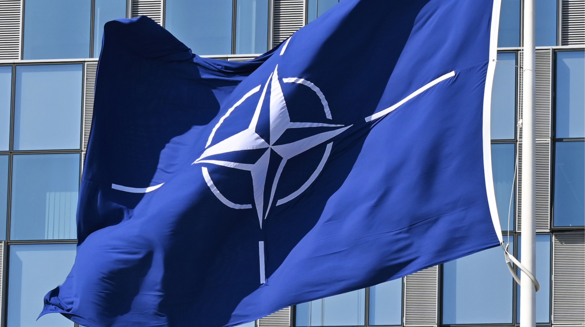 У НАТО обговорюють довгострокову військову підтримку України на рівні 0,25% ВВП