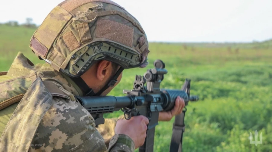 Генштаб: Надвечір російські війська активізувались майже по всій лінії фронту