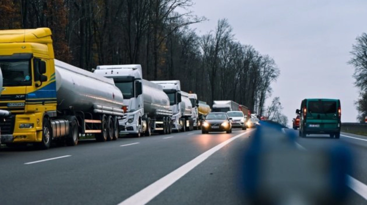 Polish protesters continue blockade of border with Ukraine at 3 ...