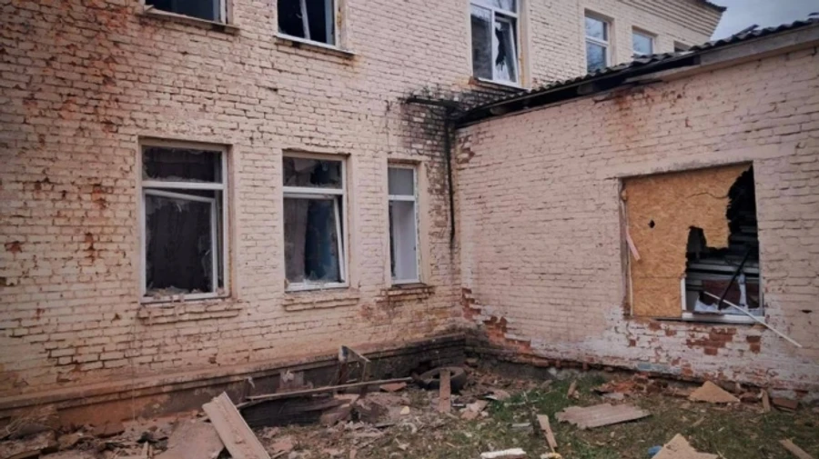Росіяни атакували лікарню на Чернігівщині: є руйнування, поранено медсестру