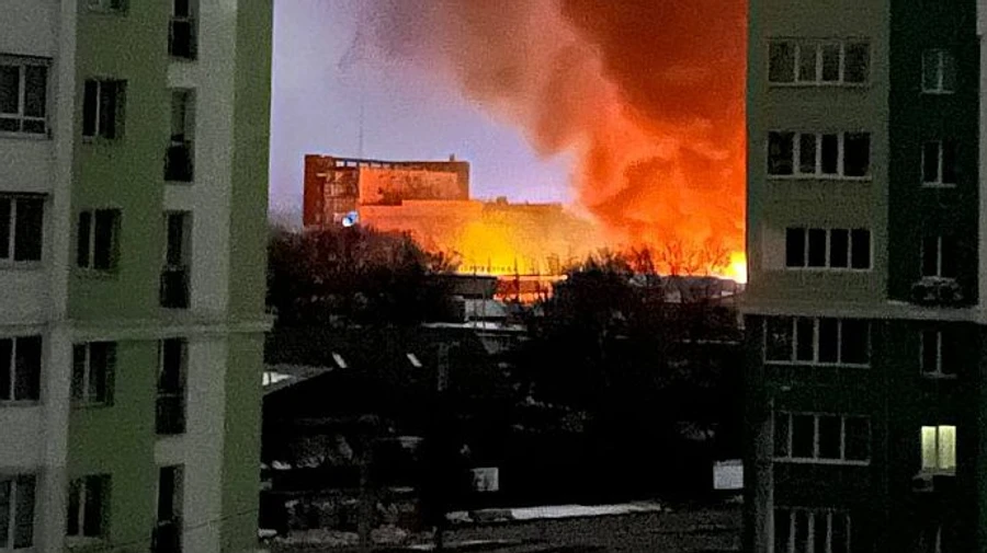 Massive fire broke out in Kharkiv after shelling