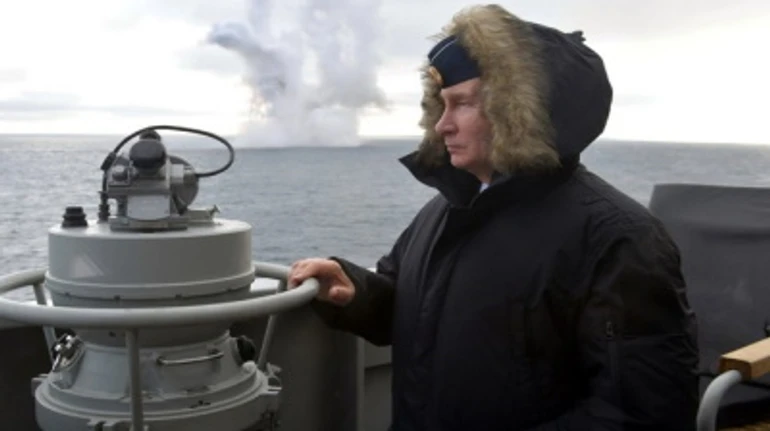 Черное море по колено: как военные учения Путина загоняют на мель торговлю Украины морем