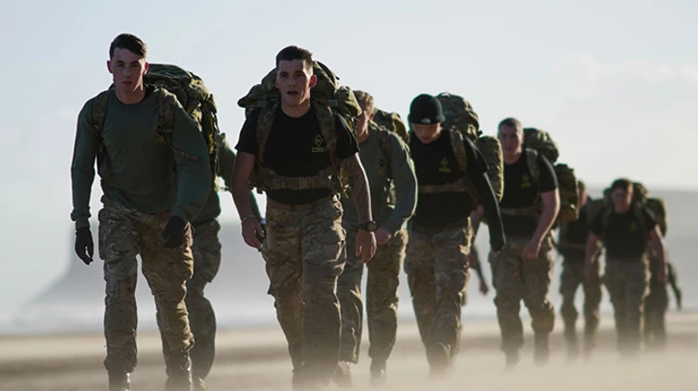 Британия готова перебросить в Украину 600 военных из-за угрозы вторжения России - The Mirror