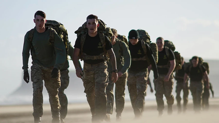 Британия готова перебросить в Украину 600 военных из-за угрозы вторжения России - The Mirror