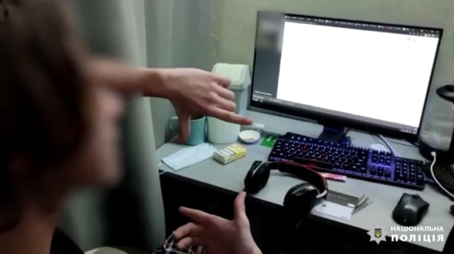 Еще одна фальшивая Дія: киберполиция разоблачила 17-летнего умельца на подделке