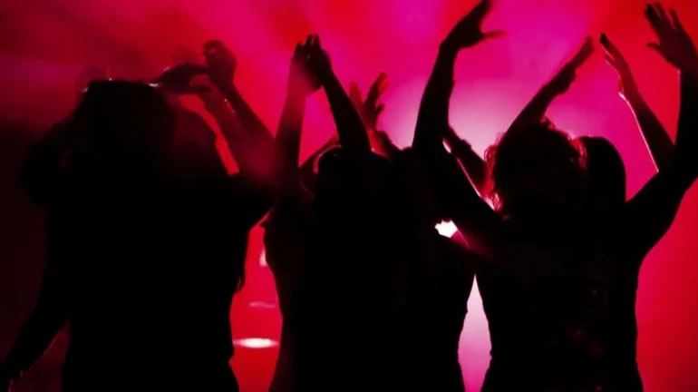 Партия Слуга народа устроила лагерь с зажигательными танцами и йогой