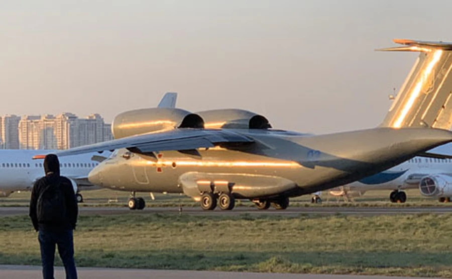 Україна відправила в Італію літак з дезінфікуючою рідиною 