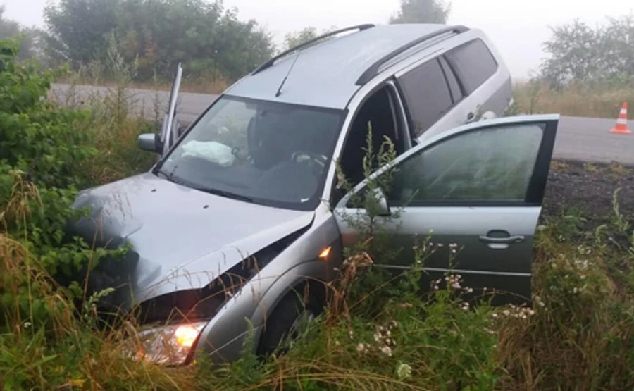 Авто волонтерки потрапило у ДТП: троє травмованих, п'яного водія другої автівки затримали після втечі