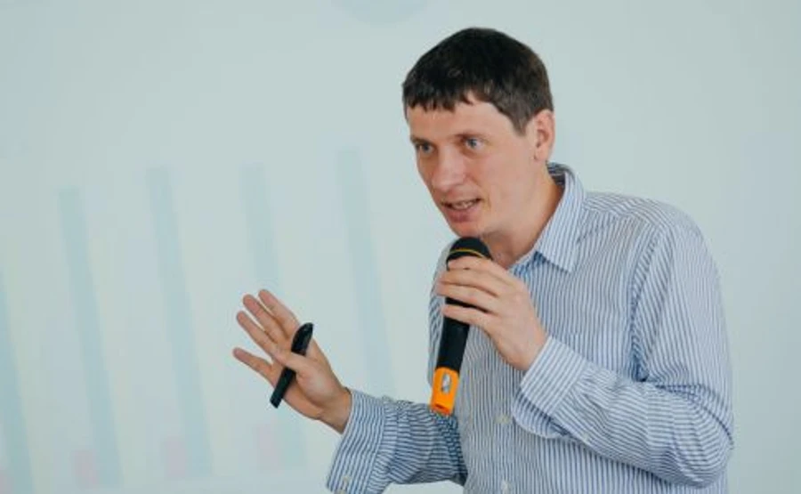 Диджитал-стратег, который работал на Порошенко, перешел к Вакарчуку