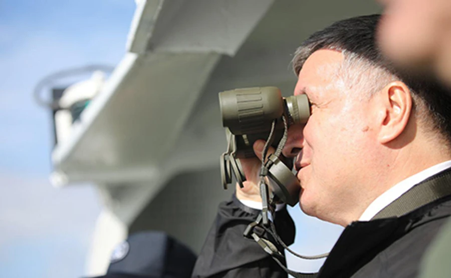 МВД увеличивает присутствие в акватории Азовского моря - Аваков