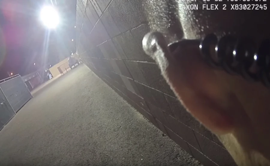 Стрельба в Лас-Вегасе: Полиция показала запись с камеры полицейского