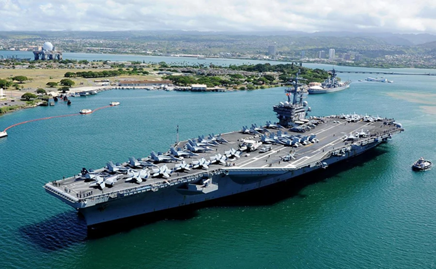 США отправили еще один авианосец к берегам Северной Кореи