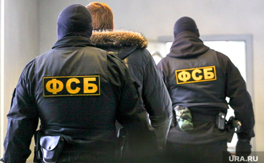 В результате обысков в Крыму ФСБ задержала 12 крымских татар