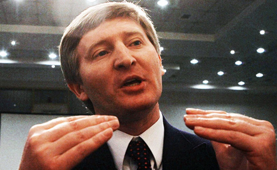 У Ахметова відсудили 1,3 мільярда гривень