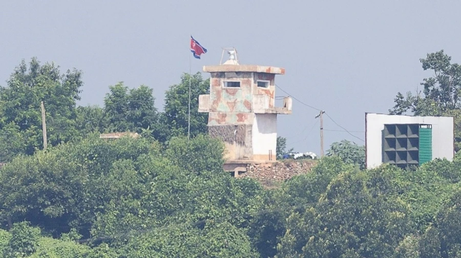 Північна Корея почала прибирати гучномовці на кордоні