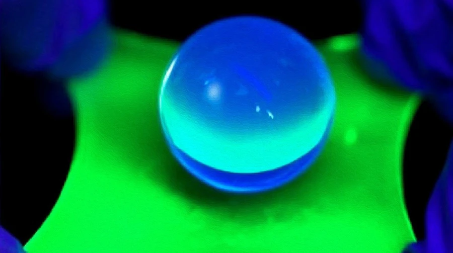 Ukrainian scientist helps develop stretchable OLED that can double in size without dimming