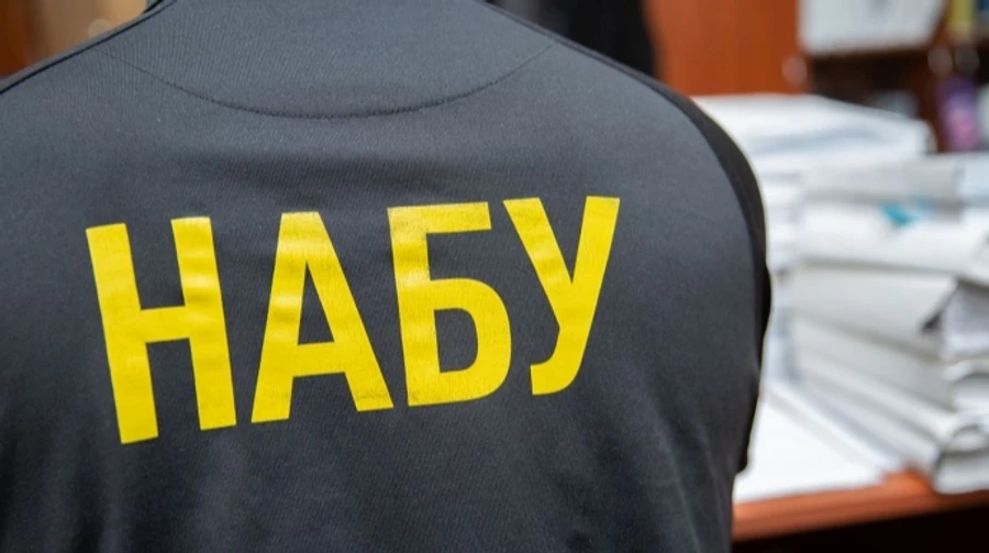 В НАБУ після перевірки виявили співробітника, який допомагав ухилянтам втікти за кордон