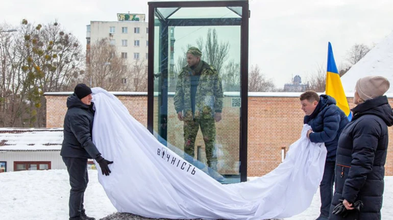 Аморальність реалізму: як не втратити людяність в процесі вшанування померлих героїв