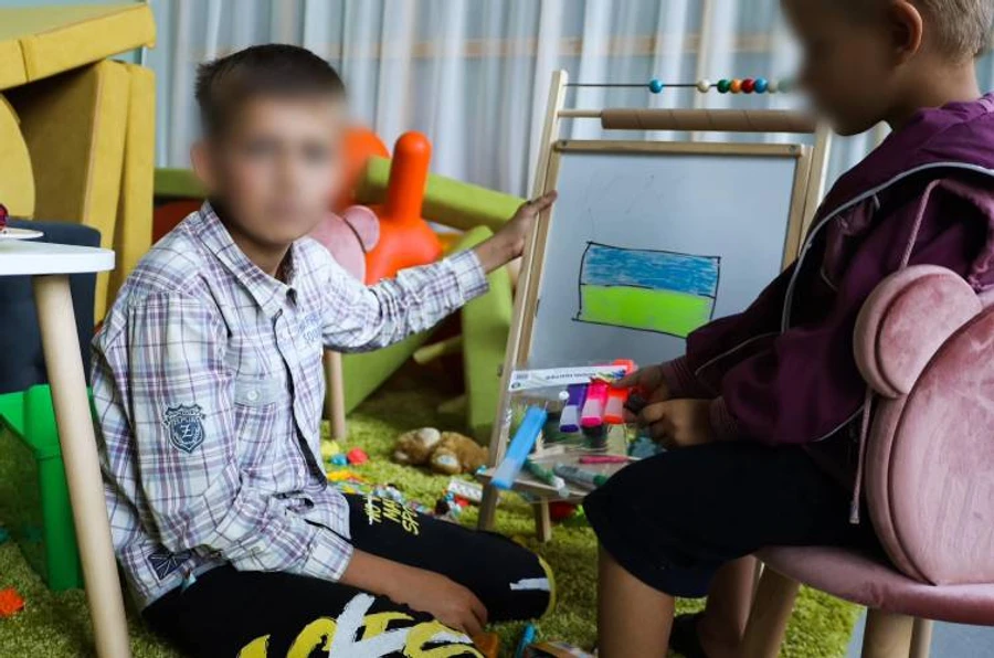 Ukraine brings back two children from occupied territory