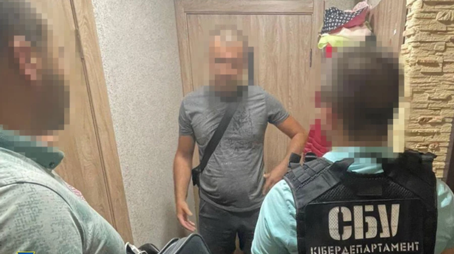 Ексміліціонер під прикриттям детективної агенції торгував даними з державних баз