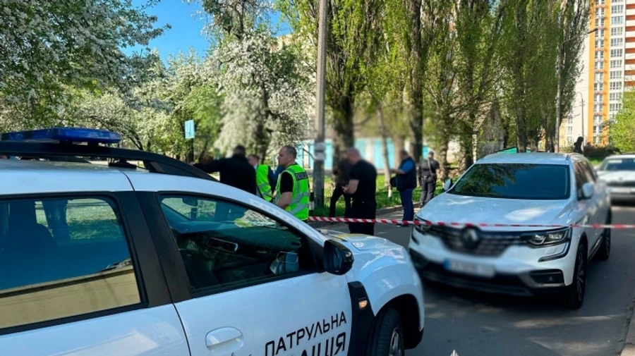 У Києві чоловік отримав вогнепальне поранення: поліція розслідує замах на вбивство