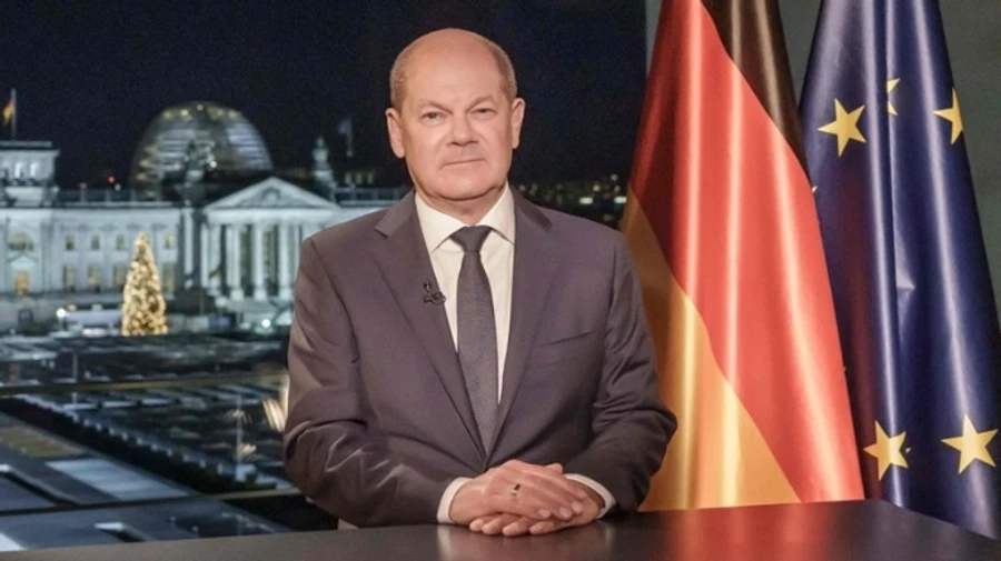 Шольц пообещал поддерживать Украину в 2023 году