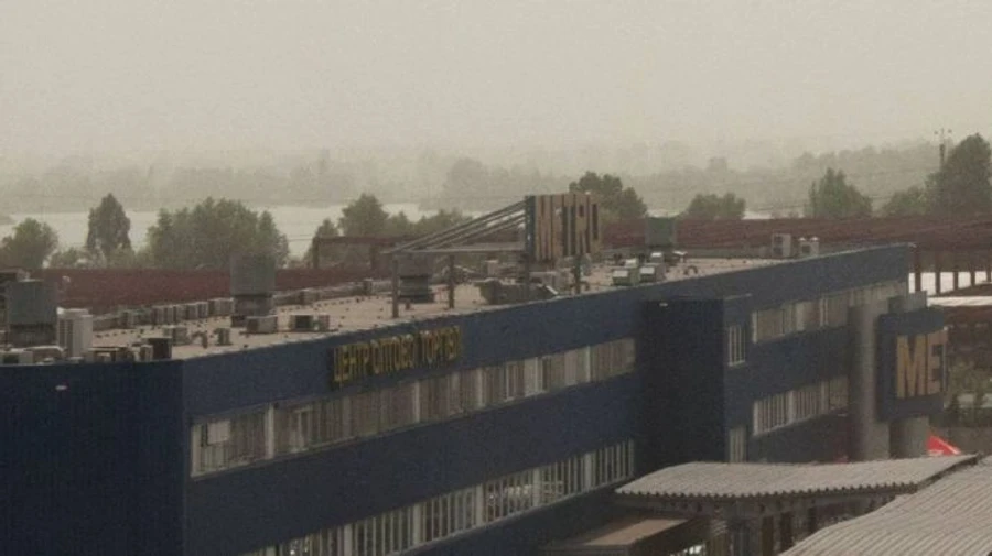 Кияни жаліються на піщану бурю