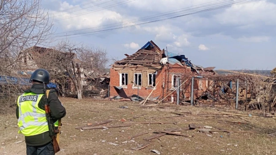 Russian warplanes strike Krasnopillia, Sumy Oblast, for second consecutive day: extensive damage reported – photo