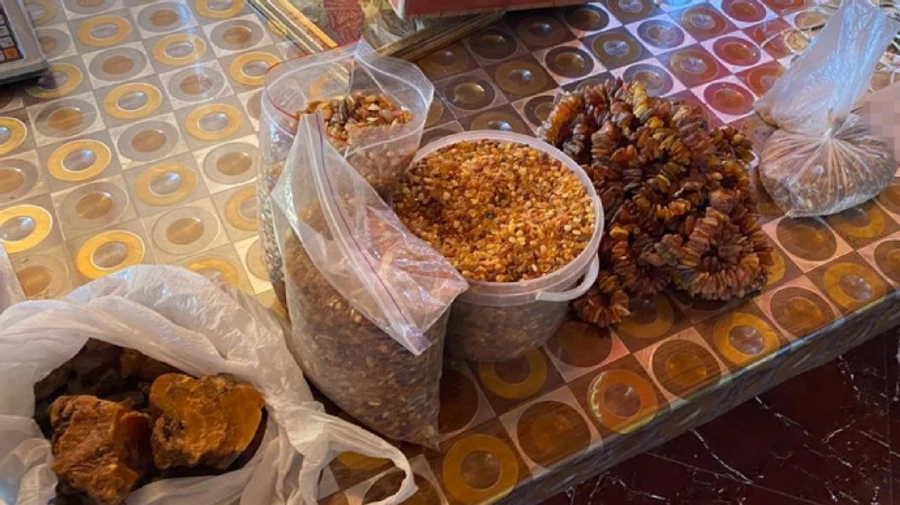 Солнечная контрабанда: СБУ изъяла 170 кг ювелирных изделий и свыше тонны янтаря