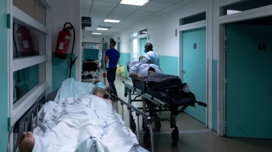 Столичний регіон Франції не може впоратися з напливом хворих на Covid