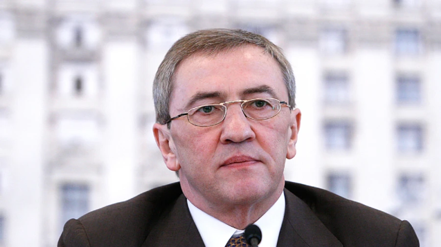 Черновецький позивається до Кабміну через статус російської мови