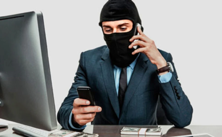 ОГП предупреждает: мошенники требуют взятки от имени зама Рябошапки