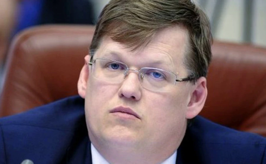 Зеленский спустил в Кабмин 8 своих губернаторов