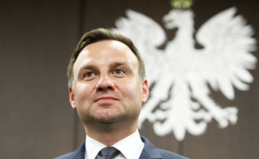 Президент Польщі підписав зміни до скандального закону про ІНП